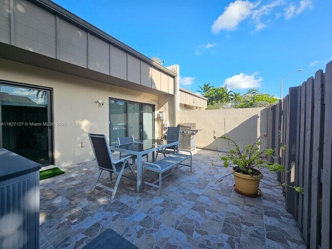 Building Photo - 7436 SW 106th Pl