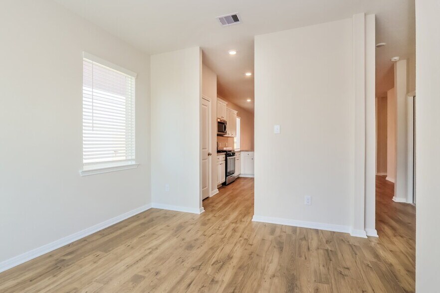 Building Photo - 15571 Caramel Spgs Dr