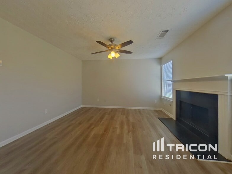 Building Photo - 1005 Ulster Ct