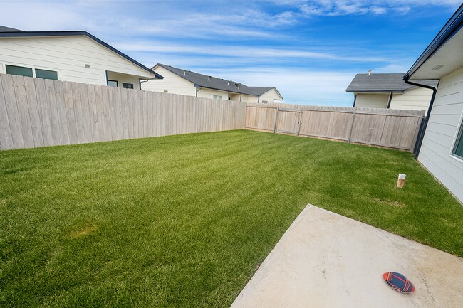 Building Photo - 5204/06 S Chase Cir