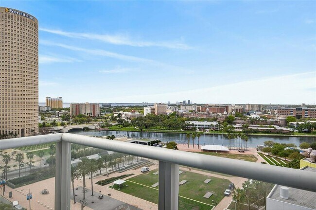 Building Photo - 777 N Ashley Dr