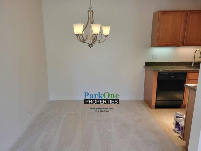 Building Photo - Nicely Updated Condo Near Downtown Walnut ...