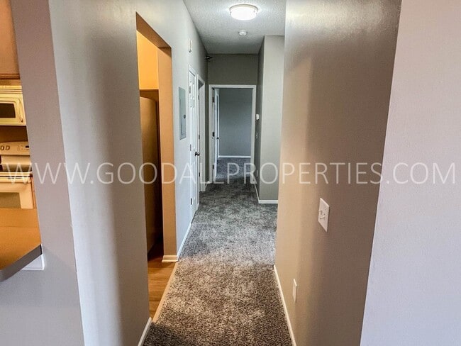 Building Photo - Spacious 3-Bedroom, 2-Bath Condo in the Heart of Ankeny