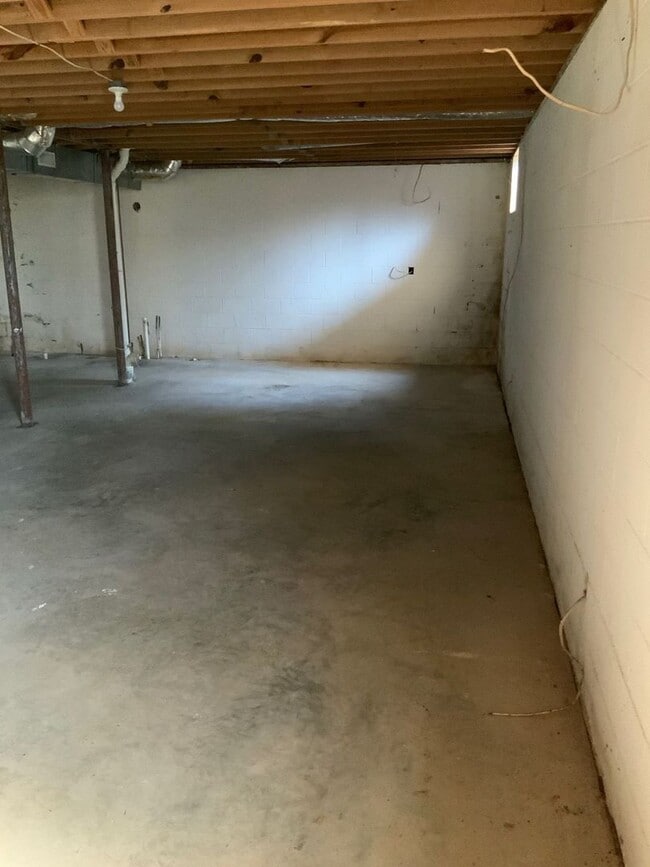 Building Photo - 971 Manningham Rd