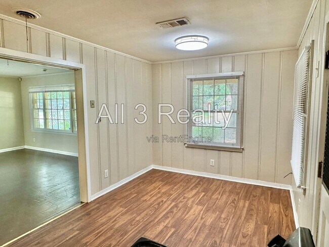 Building Photo - 3727 Audubon Rd