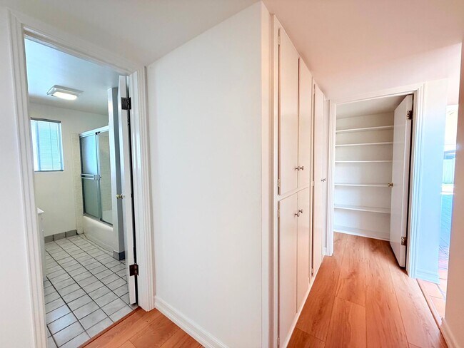 Building Photo - Fantastic Single Story 3 bed - 3 bath with backyard in Malibu - Topanga Beach Area