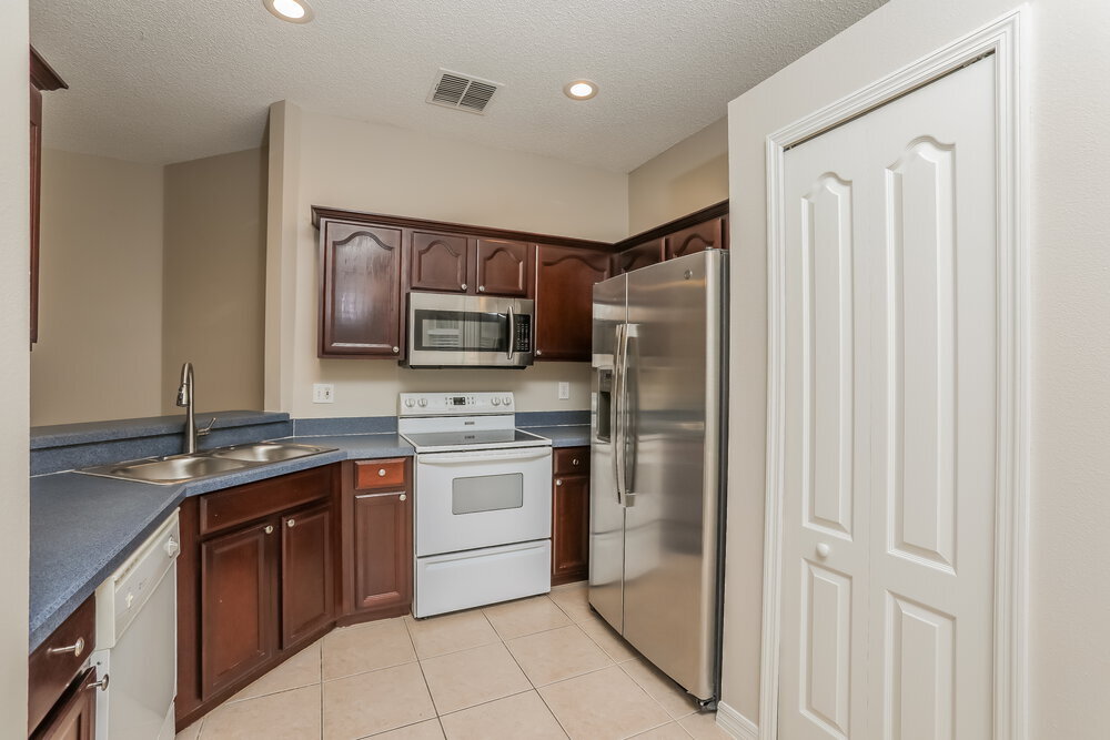 Building Photo - 4876 Waterside Pointe Cir