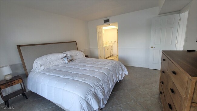 Building Photo - 1827 SE 41st St