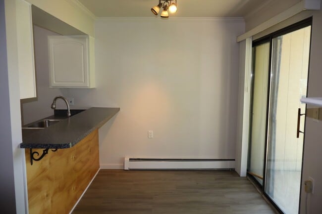 Building Photo - Cozy 1 Bedroom Apartment in Heart of Fort Collins