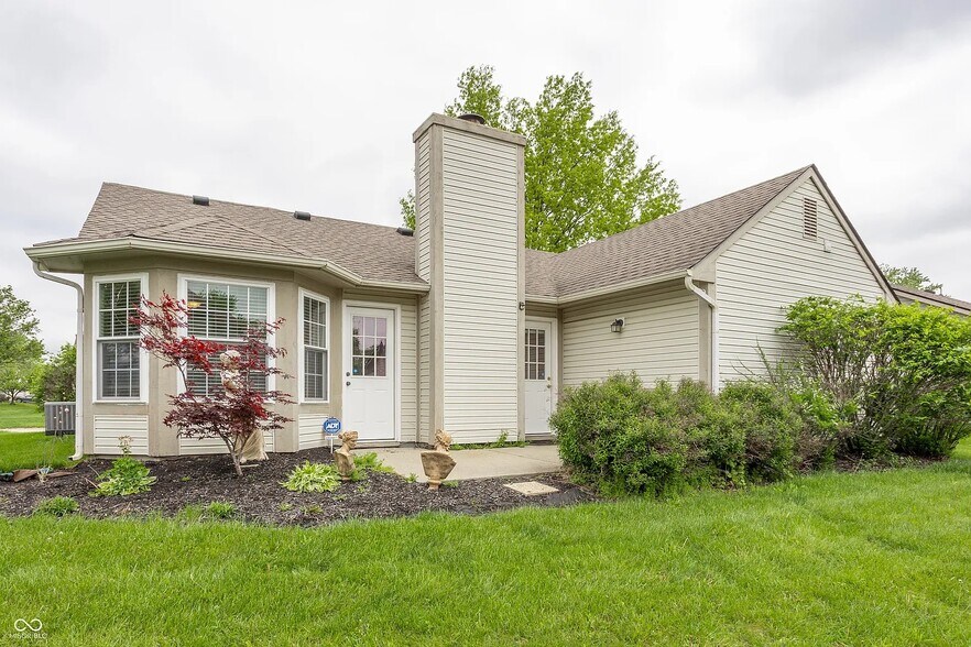 Building Photo - 1911 Maple Park Dr