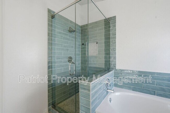 Building Photo - 1281 N McKenna Ln