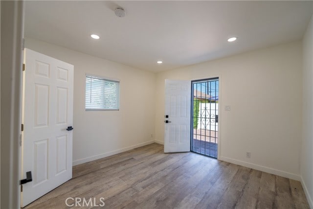 Building Photo - 319 Roads End St