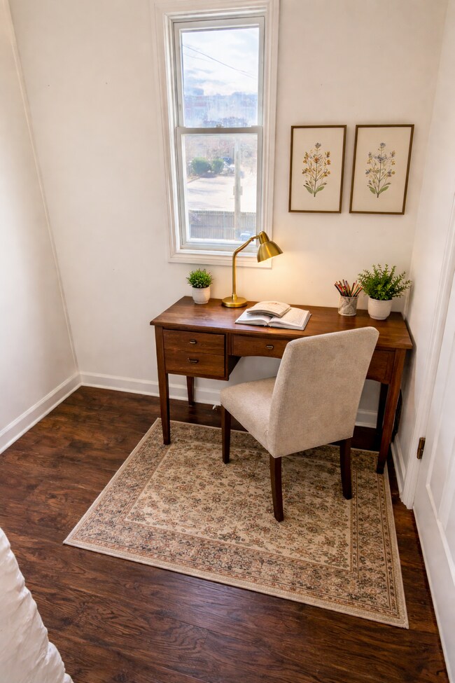 Building Photo - 4724 N Troy St