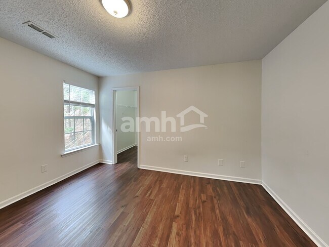 Building Photo - 2112 Coral Berry Ln