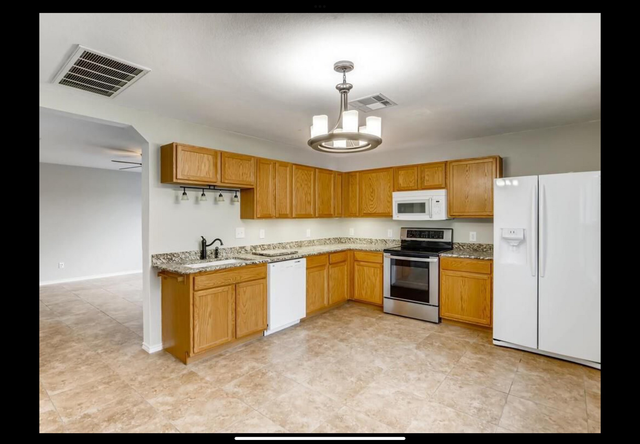 Building Photo - 608 Sherry Dr