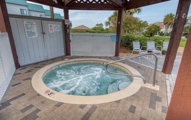 Building Photo - 497 Plantation Rd