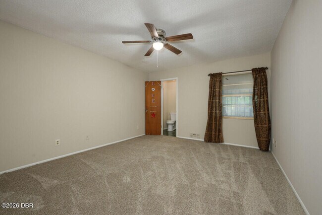Building Photo - 927 E Millard Ct