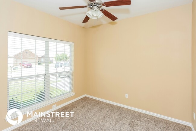 Building Photo - 279 Edison Ln