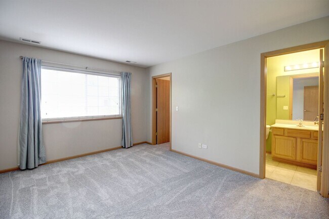 Building Photo - 17652 S Alta Dr