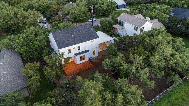 Building Photo - 22218 Briarcliff Dr