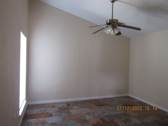 Building Photo - Shelter Creek Area!! Move In Special $200 ...