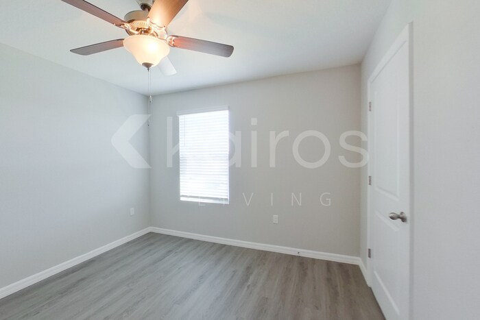 Building Photo - 8677 SW 44th Ct