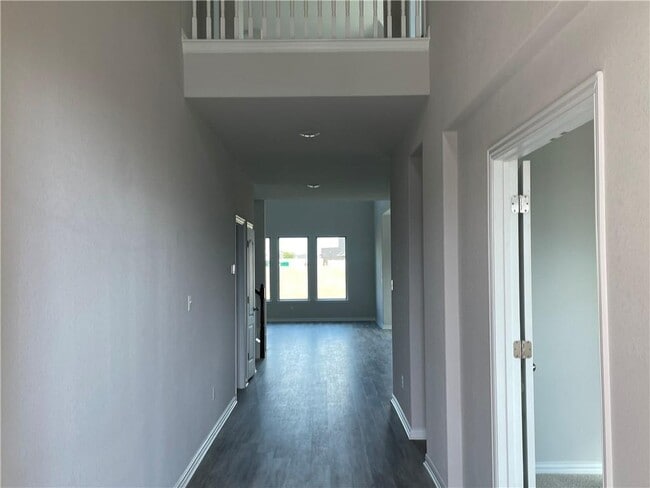Building Photo - 14109 Pennington Ln