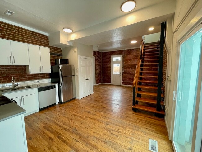 Building Photo - 5007 W 43rd Ave