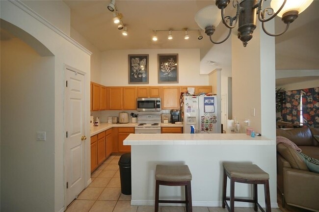 Building Photo - 6921 Jamestown Manor Dr