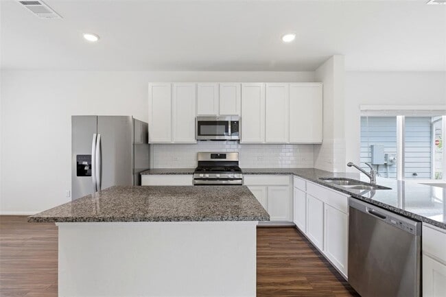 Building Photo - 141 Everglades Dr