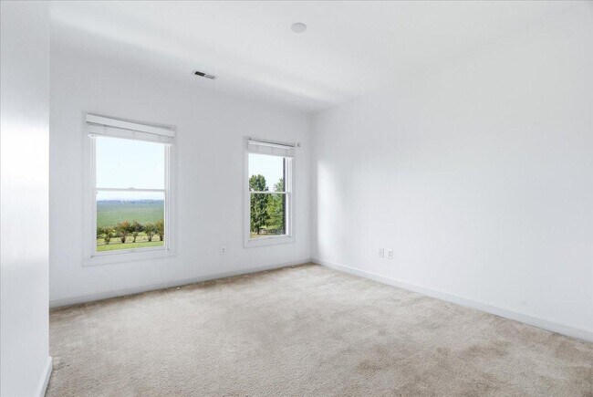 Building Photo - 6110 Holter Rd
