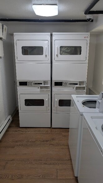 Building Photo - 2201 Romig Pl