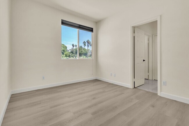 Building Photo - 10 Clearwater Cove
