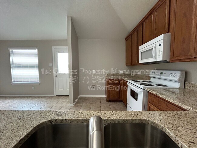 Building Photo - 1249 Round Pen Run