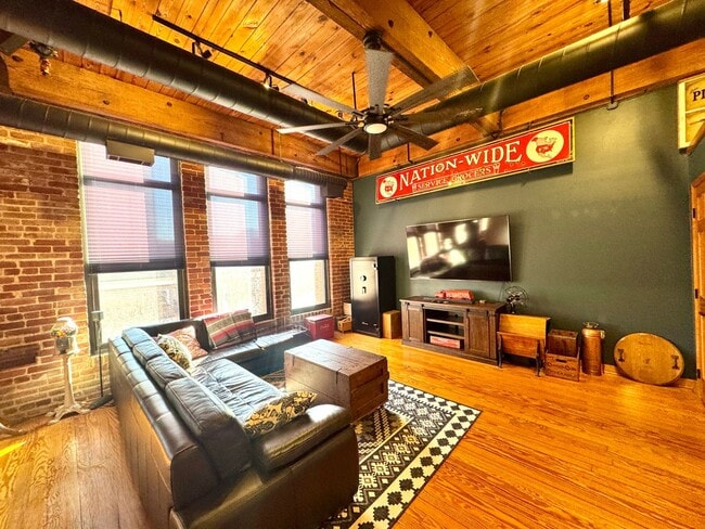 Building Photo - Stunning Fully Furnished Loft in the Heart of Norfolk