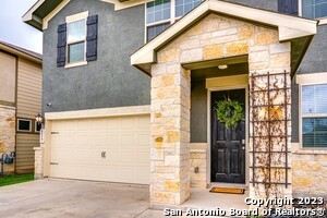 Building Photo - 8527 Straight Oaks