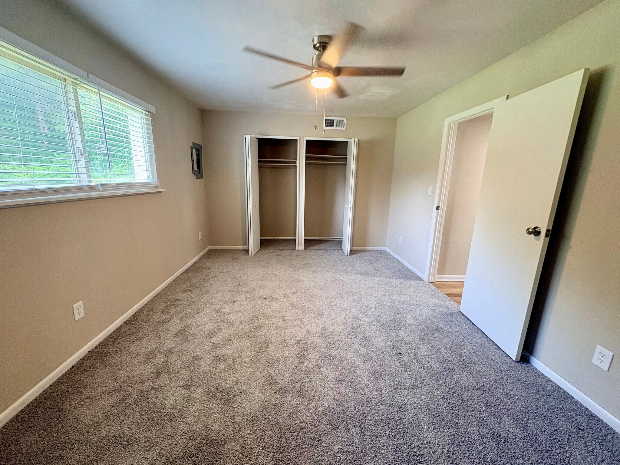 Building Photo - 200 Kilby Shores Dr