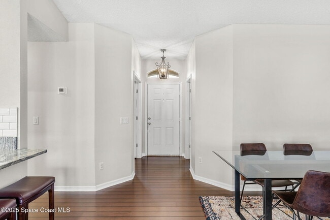 Building Photo - 413 Grenadier Ave NW