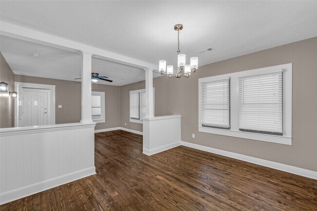 Building Photo - 4102 Ave N Ursuline St