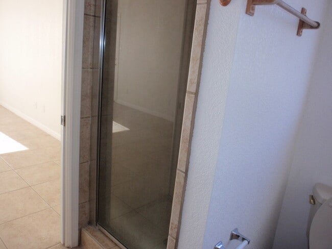 Building Photo - COMING SOON: Three Bedroom Home for Rent