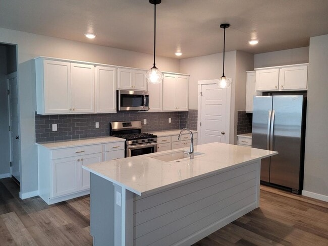 Building Photo - Amazing 5 Bedroom Home in Meridian!