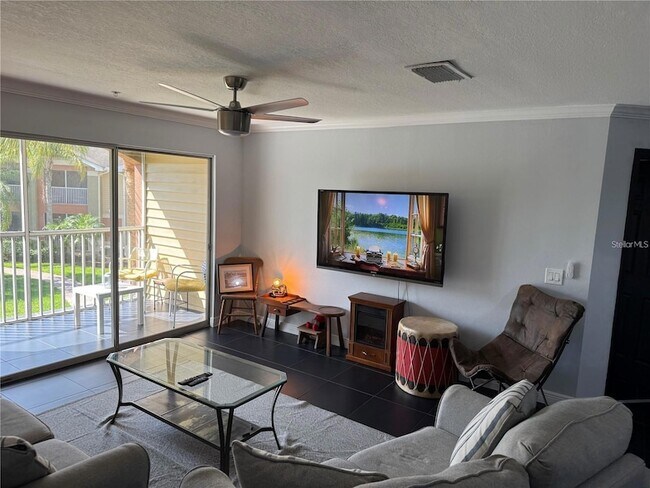 Building Photo - 1950 Summer Club Dr