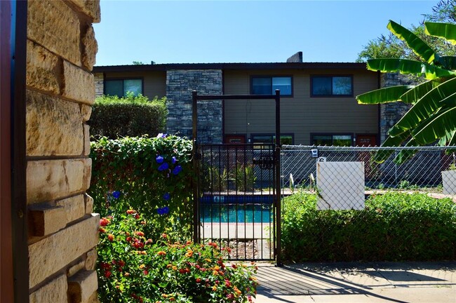 Building Photo - 5001 Bull Creek Rd