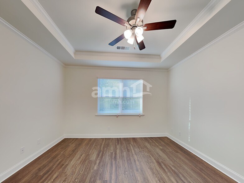 Building Photo - 7062 Creeksong Dr