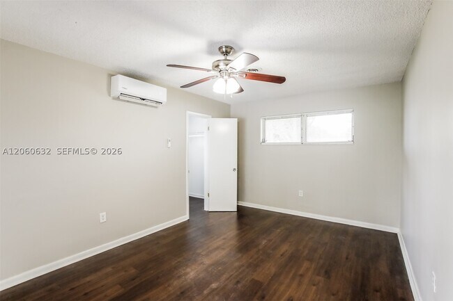 Building Photo - 4896 NW 6th Ct
