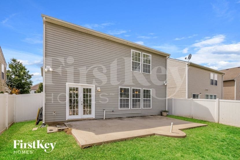 Building Photo - 919 Littleton Dr