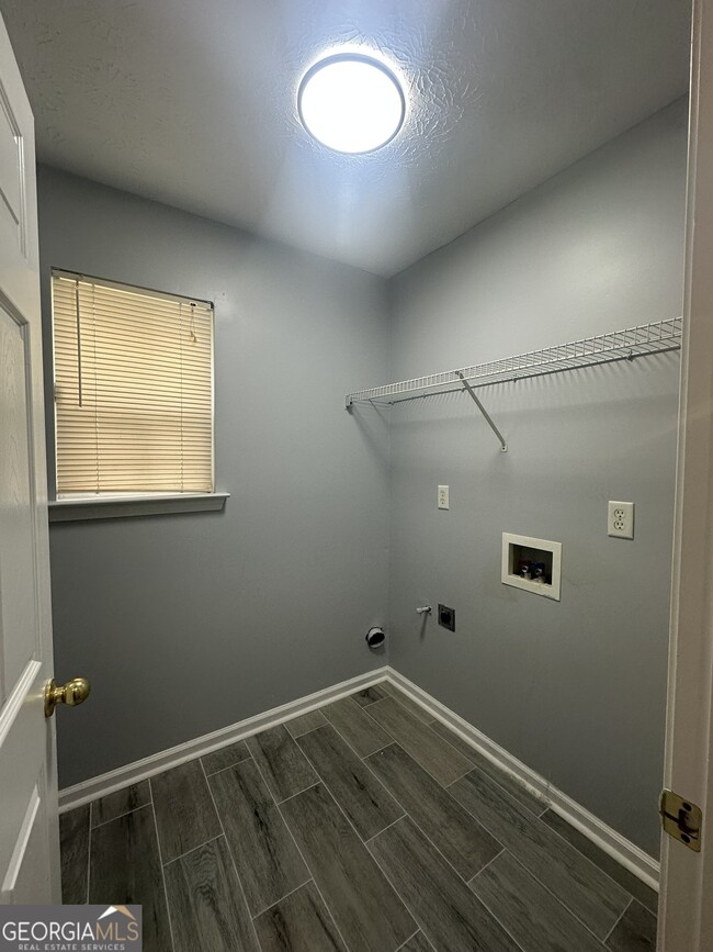 Building Photo - 2877 Partin Pl