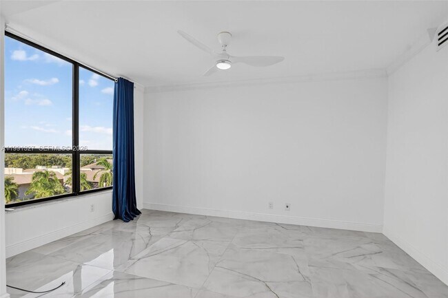 Building Photo - 7145 Promenade Dr