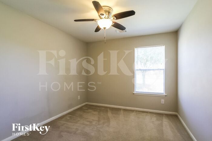 Building Photo - 7318 River Pines Dr