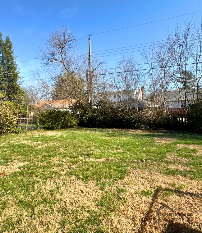 Building Photo - Charming 3BR/2BA Brick Cape Cod